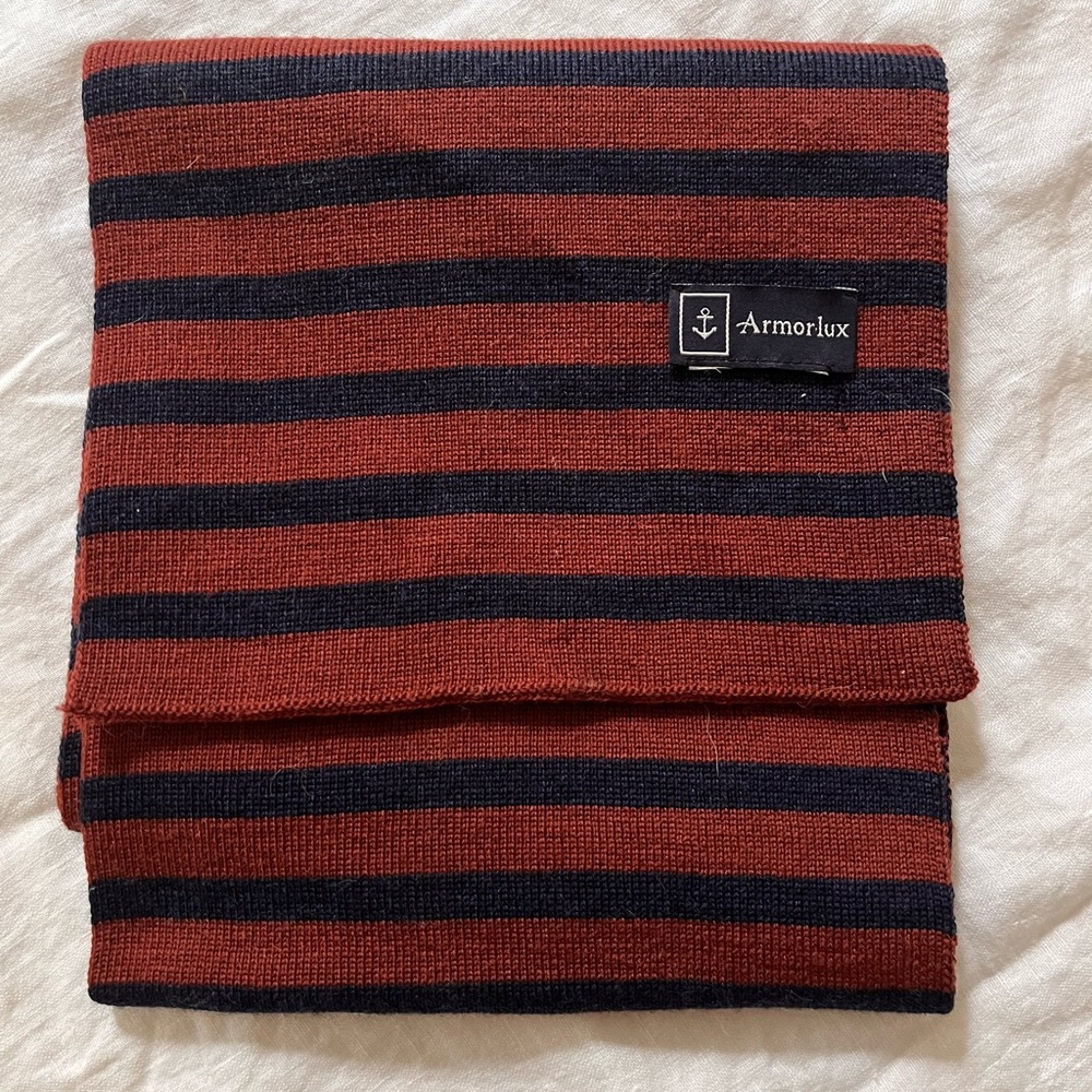 Armor-Lux men’s scarf.